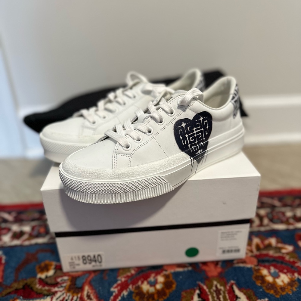 Givenchy City Sneakers Women’s Size 5.5 White